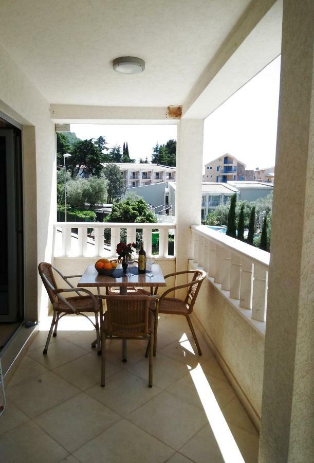 Vila V Lux Apartments Petrovac Exterior foto